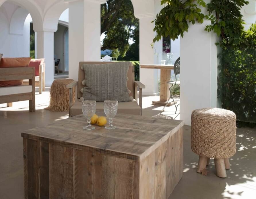Mesa Sly, porque tus espacios exteriores también necesitan una mesa de centro.